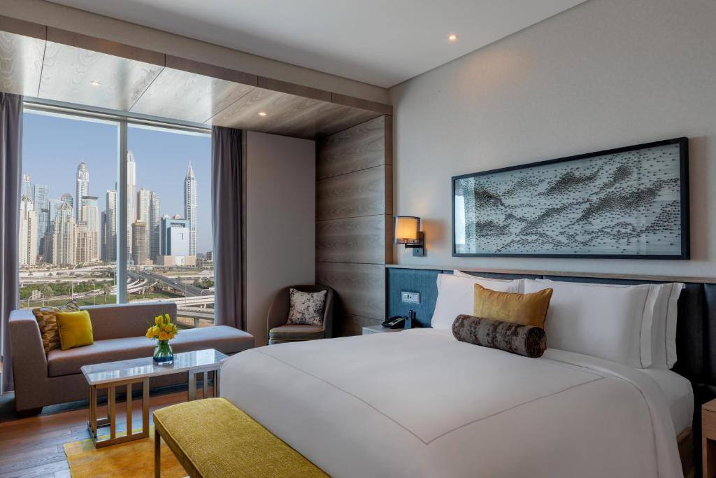 taj_jlt